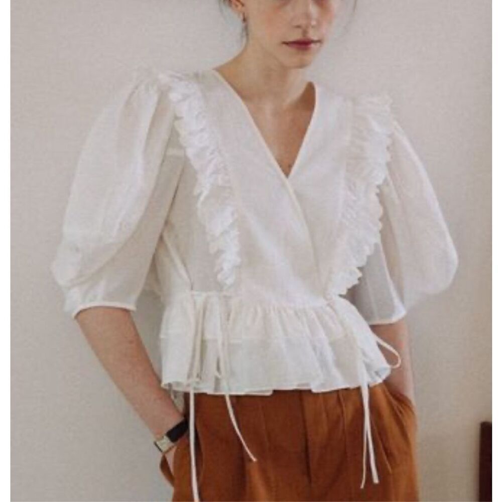 Voca Vaca Womens Ruffle Eyelet V-Neck Blouse White Small